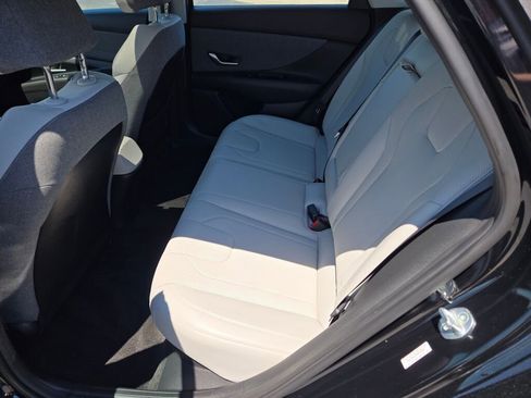 Used 2023 Hyundai Elantra Limited w/ Cargo Package FWD image 19