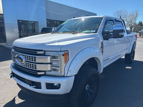 Used 2019 Ford F350 Platinum w/ Platinum Ultimate Package AWD/4WD image 3