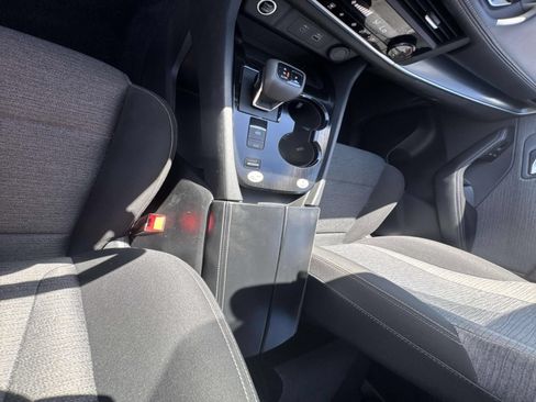 Used 2023 Nissan Rogue SV FWD image 25