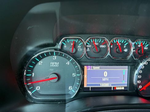 Used 2015 Chevrolet Tahoe LT w/ Luxury Package image 26