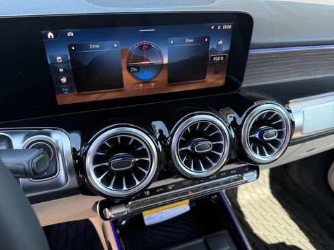 New 2026 Mercedes-Benz GLB 250 4MATIC image 20