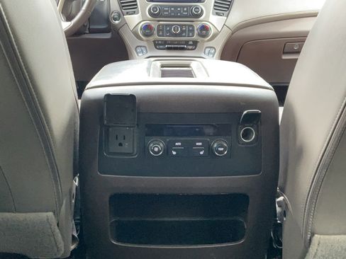 Certified 2020 GMC Yukon XL Denali w/ Denali Premium Package AWD/4WD image 24