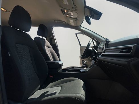 Used 2024 Kia Sportage LX image 23