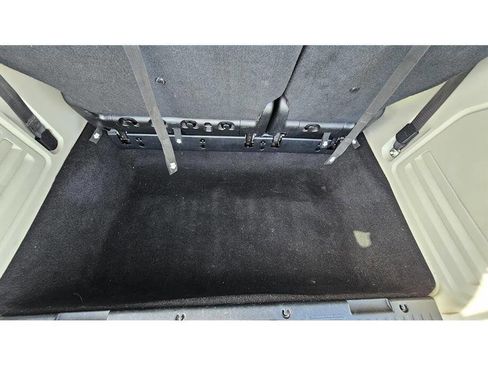 Used 2015 Chrysler Town & Country Touring image 35