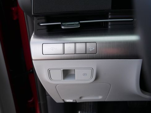 Certified 2025 Hyundai Kona SEL image 22