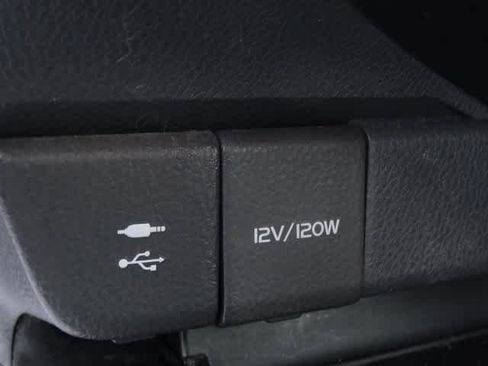 Used 2018 Toyota Camry LE image 15