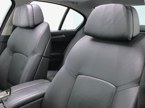 Used 2011 BMW 528i Sedan image 34