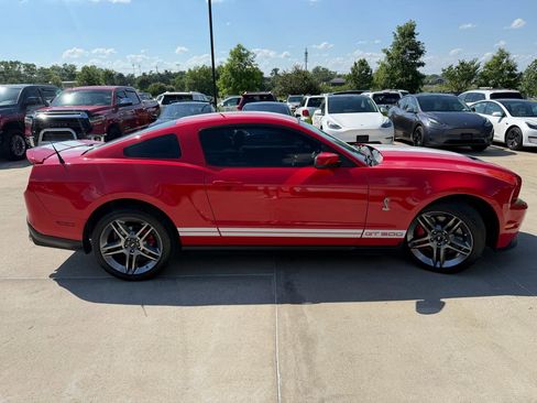 Used 2010 Ford Mustang Shelby GT500 RWD image 3