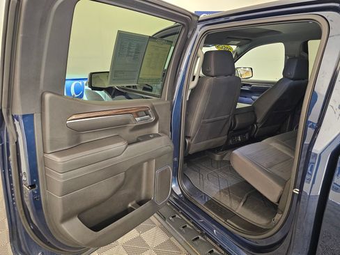 Used 2023 Chevrolet Silverado 1500 LT w/ Safety Package AWD/4WD image 22