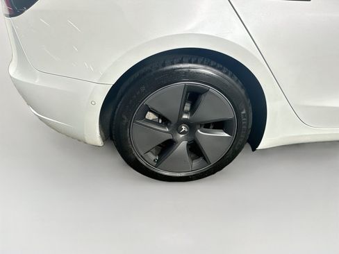 Used 2021 Tesla Model 3 Standard Range Plus RWD image 11