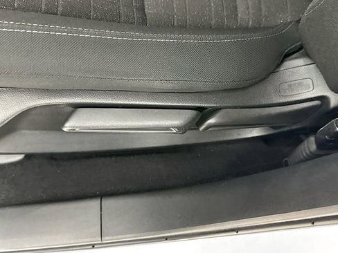 Used 2023 Honda HR-V LX image 22