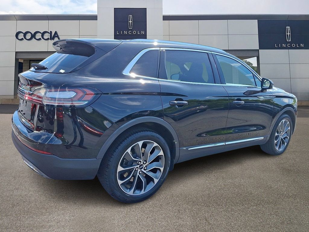 Certified 2023 Lincoln Nautilus Reserve AWD/4WD image 4