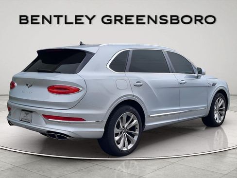 Used 2023 Bentley Bentayga Extended Wheelbase AWD/4WD image 7