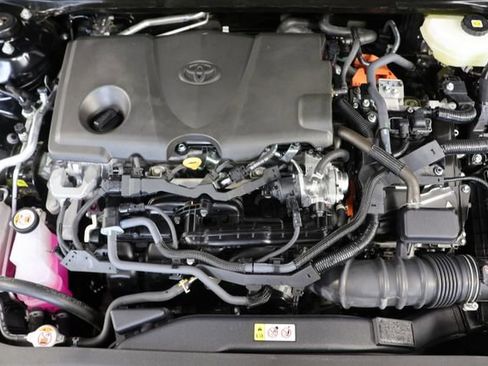Used 2026 Toyota Camry XLE FWD image 23