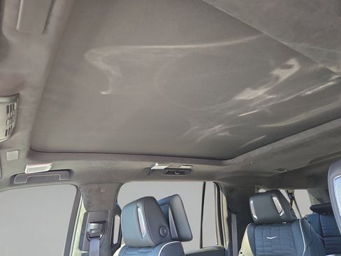 New 2026 Cadillac Escalade ESV V image 14