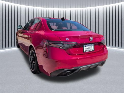 Used 2024 Alfa Romeo Giulia Veloce AWD/4WD image 13