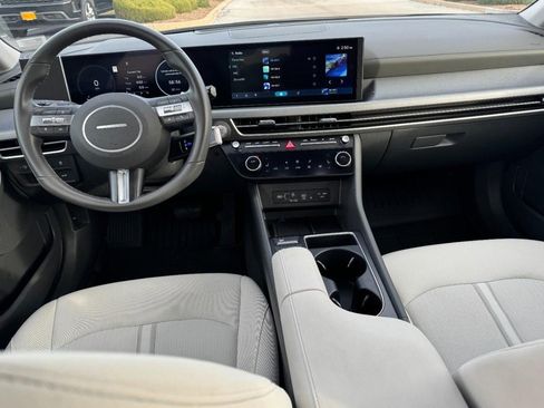 Certified 2024 Hyundai Sonata SEL w/ Convenience Package image 11