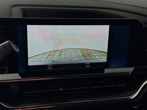 Used 2023 Chevrolet Silverado 1500 LT image 8