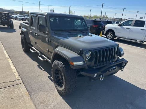 Used 2021 Jeep Gladiator Sport AWD/4WD image 19