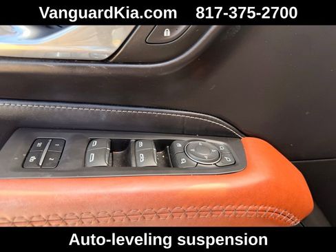 Used 2024 GMC Yukon XL Denali Ultimate image 19