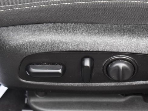 Used 2019 Buick Regal Preferred w/ Sights and Sounds Package image 21