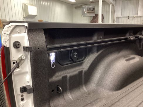 New 2026 RAM 1500 4x4 Crew Cab image 7