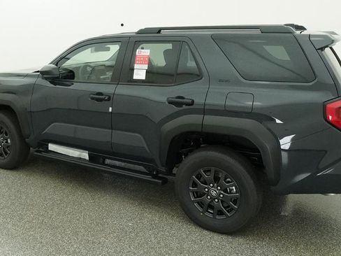 New 2026 Toyota 4Runner SR5 RWD image 7