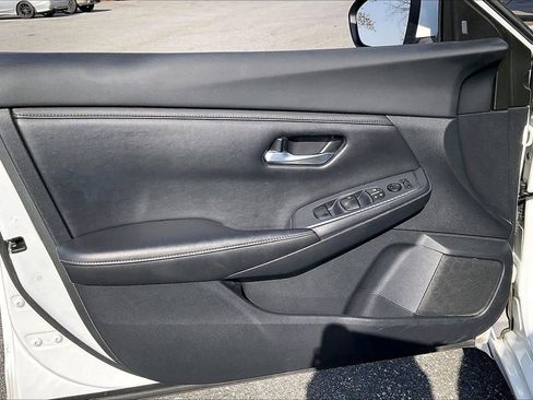 Used 2020 Nissan Sentra SV image 25