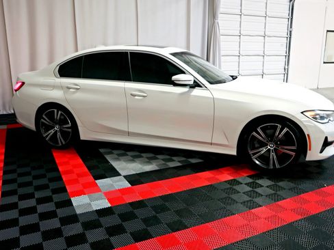 Used 2021 BMW 330i Sedan w/ Driving Assistance Package RWD image 5