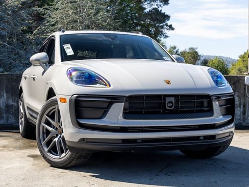 New 2026 Porsche Macan AWD/4WD image 9