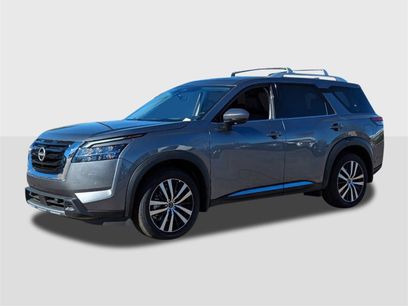 New 2025 Nissan Pathfinder Platinum w/ Cargo Package