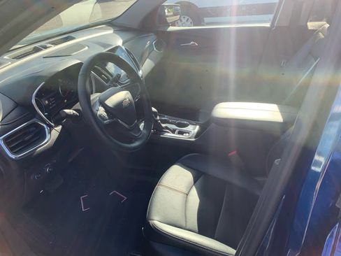 Used 2023 Chevrolet Equinox Premier FWD image 11
