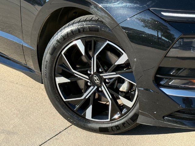Used 2024 Hyundai Sonata SEL FWD image 2