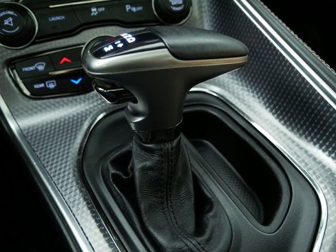 Used 2016 Dodge Challenger SRT Hellcat image 26