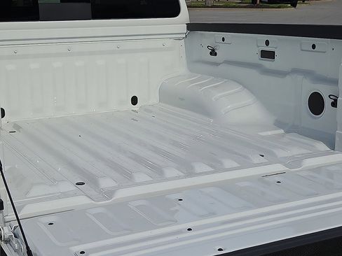 New 2026 Nissan Frontier SV w/ Tow Package image 9