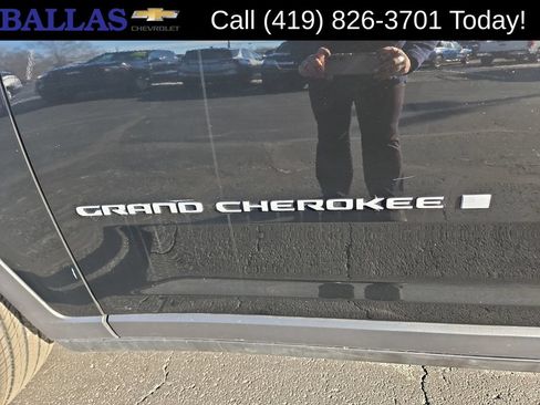 Used 2024 Jeep Grand Cherokee L Limited w/ Luxury Tech Group II AWD/4WD image 32