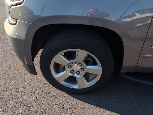 Used 2018 Chevrolet Tahoe LT w/ Luxury Package AWD/4WD image 14
