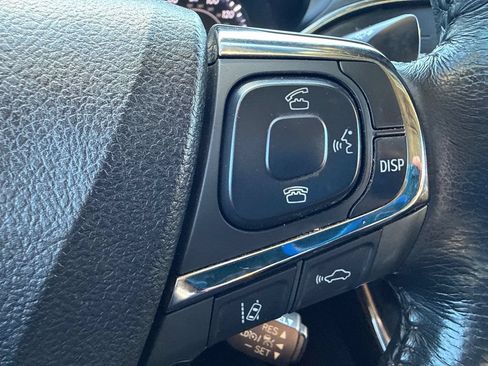 Used 2018 Toyota Avalon XLE Premium FWD image 19