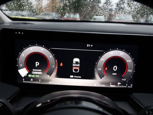 Used 2025 Nissan Kicks SR image 14