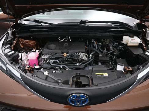 Certified 2021 Toyota Sienna LE FWD image 34