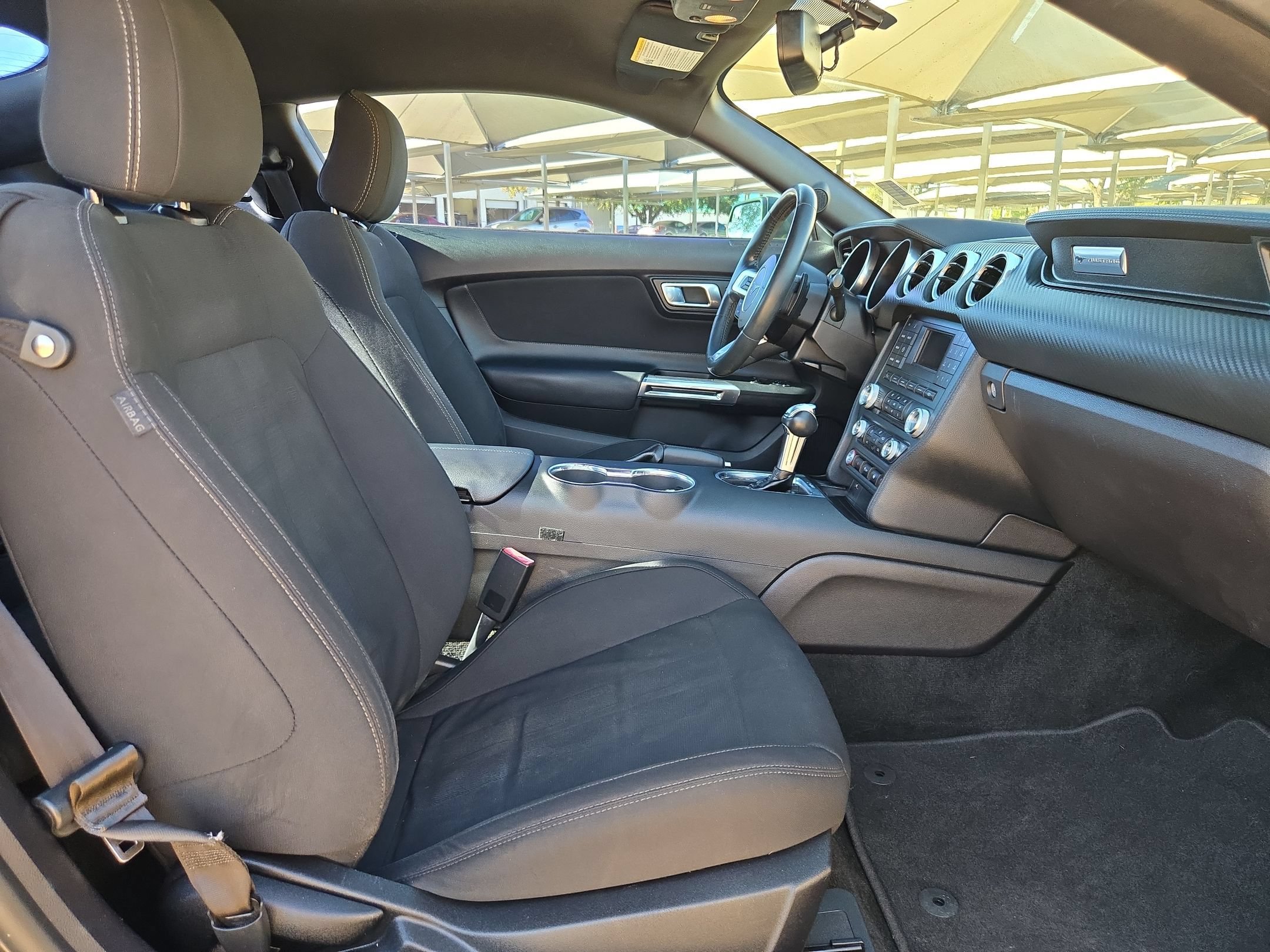 Used 2018 Ford Mustang Coupe RWD image 27