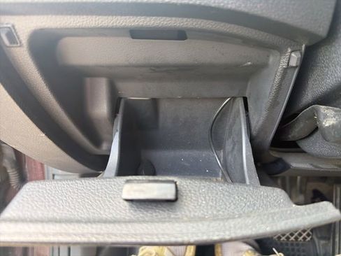Used 2013 Volkswagen Passat TDI SE FWD image 24