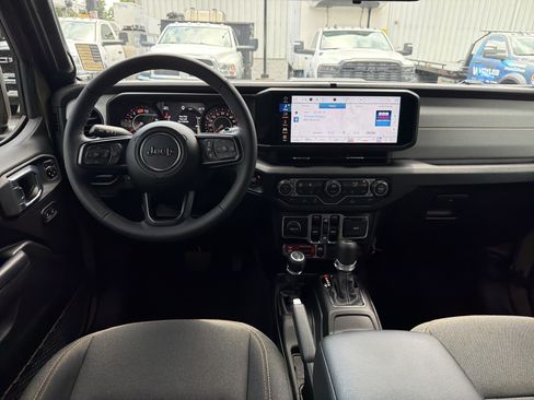 Used 2026 Jeep Wrangler Unlimited Sport AWD/4WD image 27