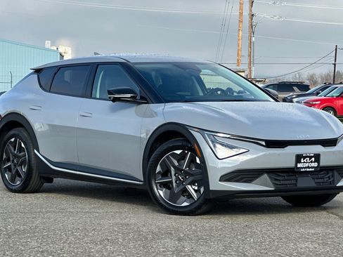 New 2025 Kia EV6 Light image 2