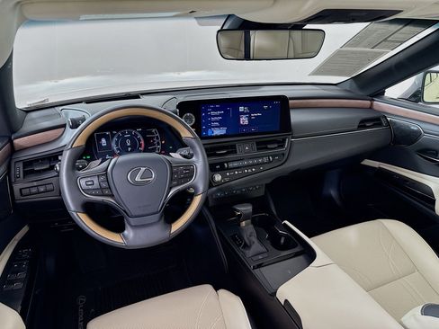 Used 2024 Lexus ES 350 w/ Accessory Package (Z2) FWD image 24