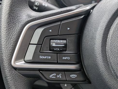 Used 2020 Subaru Crosstrek 2.0i AWD/4WD image 23