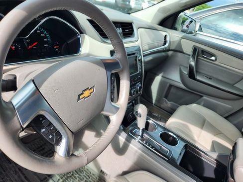 Used 2017 Chevrolet Traverse Premier image 12