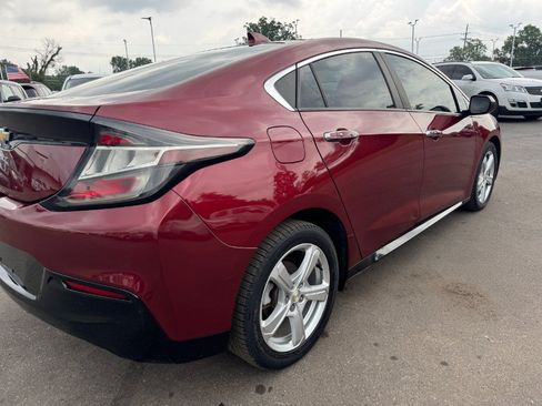 Used 2017 Chevrolet Volt LT FWD image 11