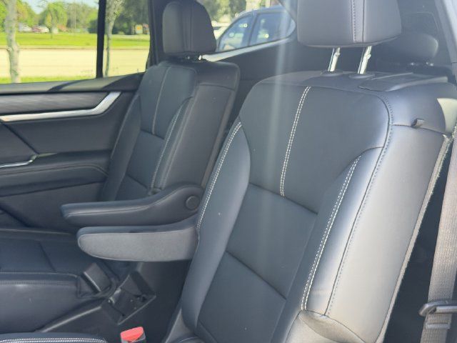 Used 2026 GMC Acadia Elevation w/ Elevation Premium Package FWD image 26