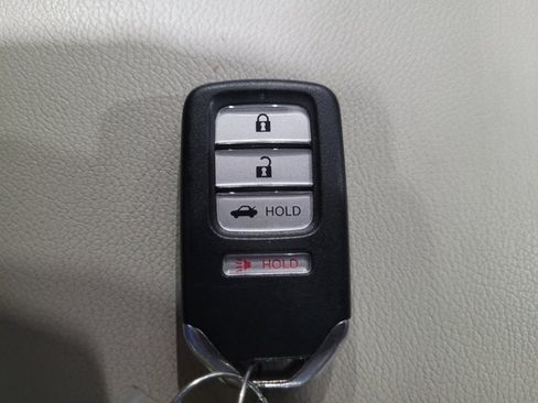 Used 2018 Honda Accord LX image 32